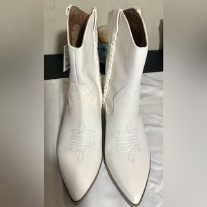 Woman’s Western Boots